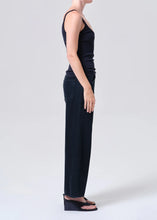 Load image into Gallery viewer, Low Curve Crop Jean - Crushed