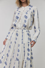 Load image into Gallery viewer, Nicky Shirt - Creme/Blue