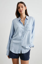 Load image into Gallery viewer, Hunter Shirt - Chambray Heather
