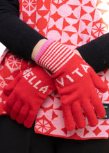 Load image into Gallery viewer, Vita Bella Gloves - Red/ Pink
