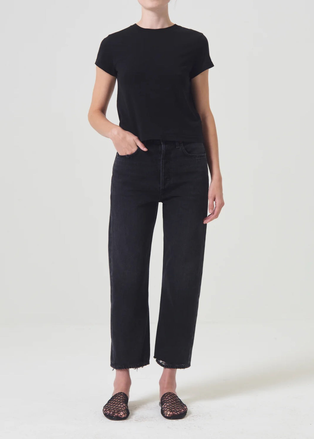 Agolde's best-selling 90's Jean with the much-requested cropped inseam. This decade inspired mid-rise is designed to sit relaxed at the waist with an easy fit through the hips into a classic, loose straight leg. Style back to anything and everything. Available at aprilmae - a womenswear boutique located in Chiswick west London specialising in contemporary, everyday clothing for women.  Visit our shop on Devonshire Road W4 for the latest arrivals from brands including Rains, Rails, Bellerose, and Bonte.
