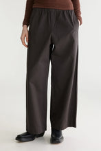 Load image into Gallery viewer, Joline Straight Trousers - Dark Roast
