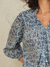Load image into Gallery viewer, Esti Print Top - Blue
