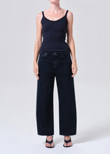 Load image into Gallery viewer, Low Curve Crop Jean - Crushed
