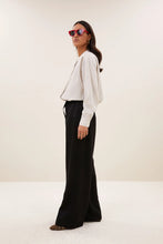 Load image into Gallery viewer, Pelle Metallic Pants - Black
