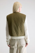 Load image into Gallery viewer, Eloise Gilet - Army
