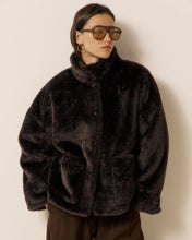 Load image into Gallery viewer, Vosmo Faux Fur Jacket - Choco
