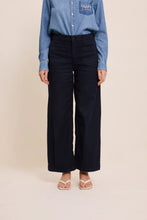 Load image into Gallery viewer, Lucia Crop Pant - Navy
