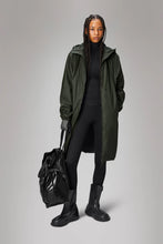 Load image into Gallery viewer, Lohja Long Insulated Jacket - Green

