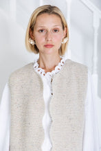Load image into Gallery viewer, Naomi Gilet - Oyster
