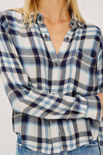 Load image into Gallery viewer, Malin Shirt - Ecru/ Midnight
