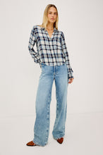 Load image into Gallery viewer, Malin Shirt - Ecru/ Midnight
