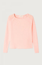 Load image into Gallery viewer, Pink long-sleeve top on a light gray background. The Sonoma long sleeve T-shirt from American Vintage looks great on its own or layered. It is made from a heavyweight authentic slub cotton and is soft and warm. Featuring raw edge detailing, the Sonoma has a laid-back vibe. Available at aprilmae - a womenswear boutique located in Chiswick west London specialising in contemporary, everyday clothing for women.  Visit our shop on Devonshire Road W4 for the latest arrivals.
