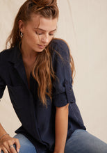 Load image into Gallery viewer, The Split Back Button Down Shirt is Bella Dahl&#39;s signature button down. Designed with two front pockets, a split back detail and long sleeves with roll tab, this shirt is perfect for everyday wear. Aprilmae contemporary designer womenswear in Chiswick.
