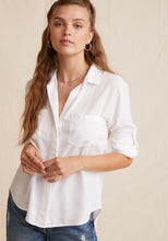 Load image into Gallery viewer, The Split Back Button Down Shirt is Bella Dahl&#39;s signature button down. Designed with two front pockets, a split back detail and long sleeves with roll tab, this shirt is perfect for everyday wear. Aprilmae contemporary designer womenswear in Chiswick.

