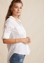 Load image into Gallery viewer, The Split Back Button Down Shirt is Bella Dahl&#39;s signature button down. Designed with two front pockets, a split back detail and long sleeves with roll tab, this shirt is perfect for everyday wear. Aprilmae contemporary designer womenswear in Chiswick.
