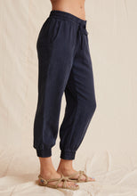 Load image into Gallery viewer, The Jogger Pant from Bella Dahl is a relaxed, everyday pant. It features a drawstring waist, side pockets and elasticated cuffs. Aprilmae designer womenswear in Chiswick.  Edit alt text
