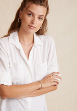 Load image into Gallery viewer, The Split Back Button Down Shirt is Bella Dahl&#39;s signature button down. Designed with two front pockets, a split back detail and long sleeves with roll tab, this shirt is perfect for everyday wear. Aprilmae contemporary designer womenswear in Chiswick.
