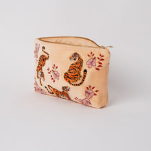 Load image into Gallery viewer, Everyday Pouch - Tiger Apricot
