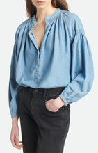 Load image into Gallery viewer, Nipoa Blouse - Chambray
